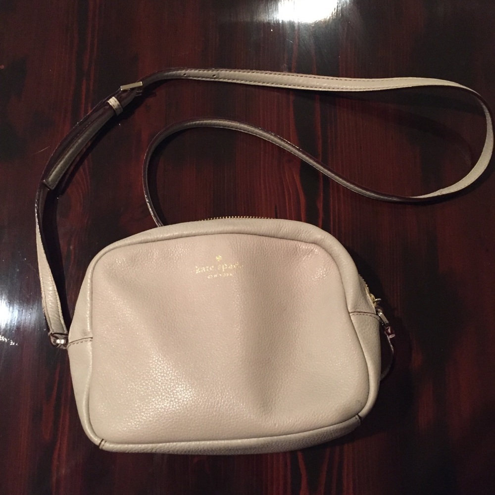 Crossbody Kate Spade purse